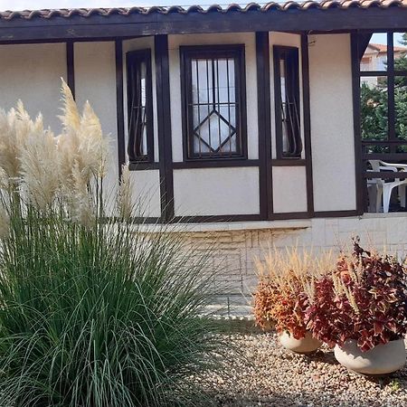 Motivi Cottage Saints Constantine and Helena Exterior foto