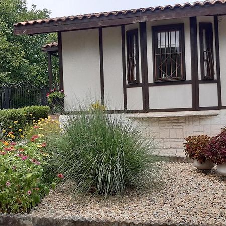 Motivi Cottage Saints Constantine and Helena Exterior foto